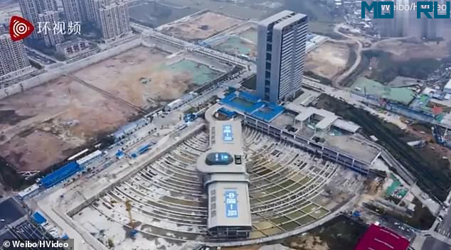 В Китае пятиэтажное здание сдвинули почти на 288 метров