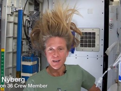 Как помыть волосы в Космосе